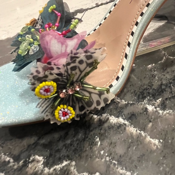 Betsy Johnson Butterfly Wedge - Picture 4 of 6